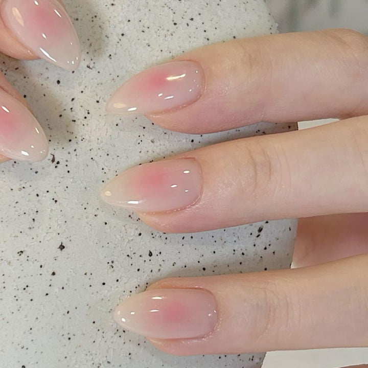 Elegant Nail Art with Black-White Contrast Kalsten