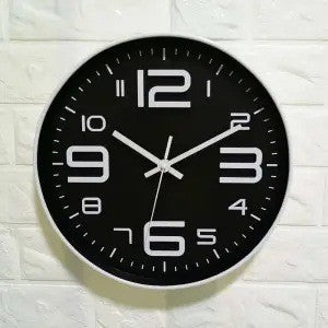Wall clock with large dial and modern design Kalsten
