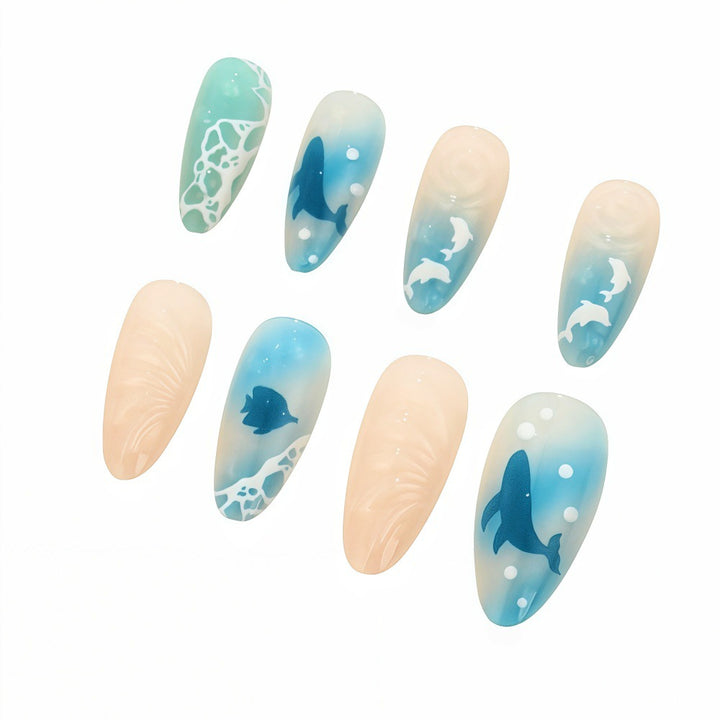 Underwater-themed art nails Kalsten