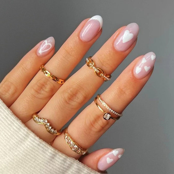 Elegant artificial nails with hearts and glitter Kalsten