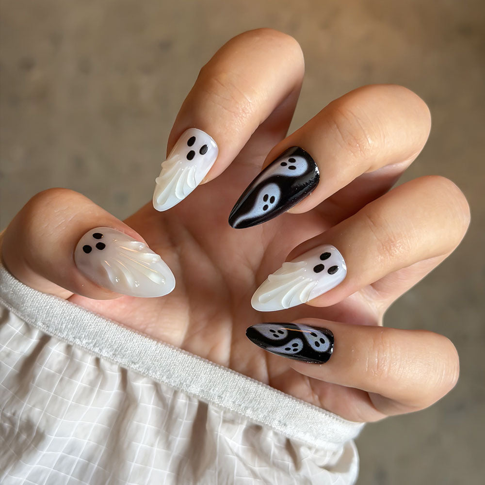 Ghost-Themed Press-On Nail Art Set Kalsten