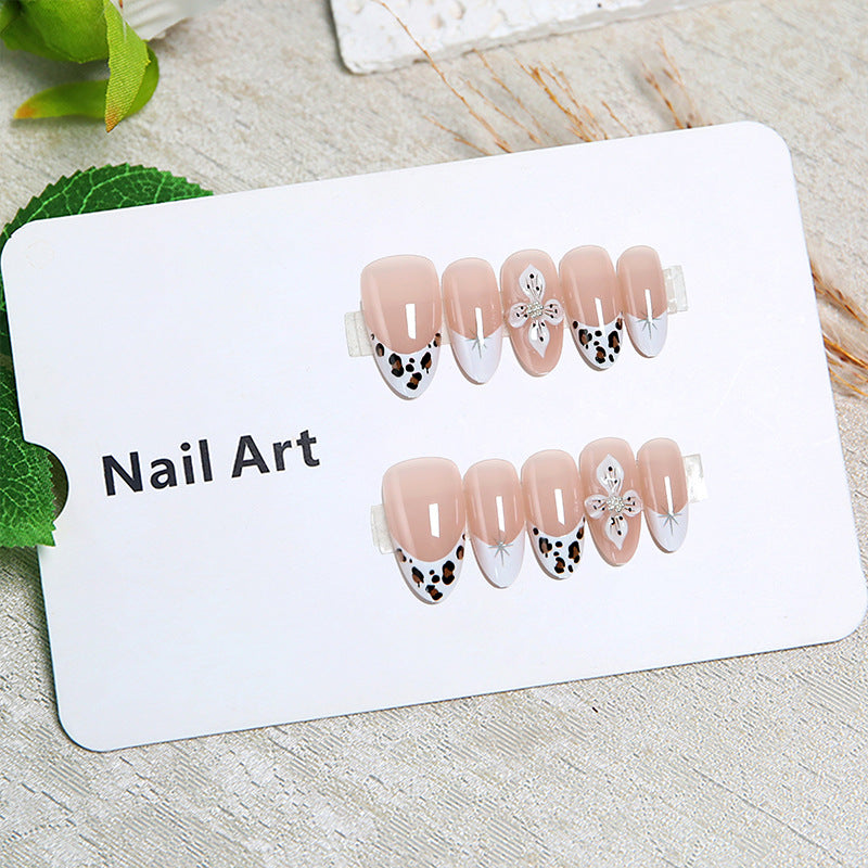 Glamorous artificial nails Kalsten