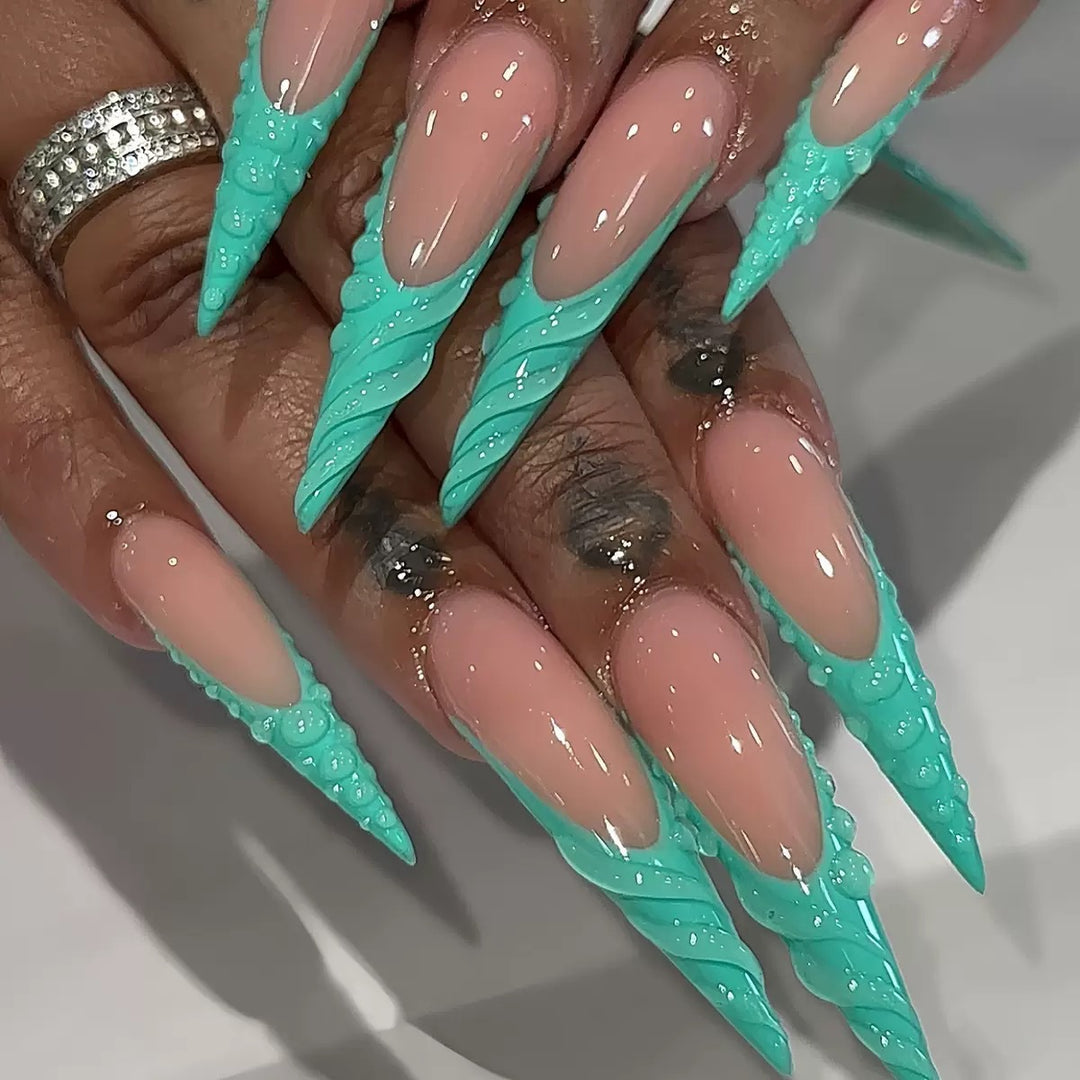 Artistic Shell-Inspired Press-On Nail Extensions Kalsten