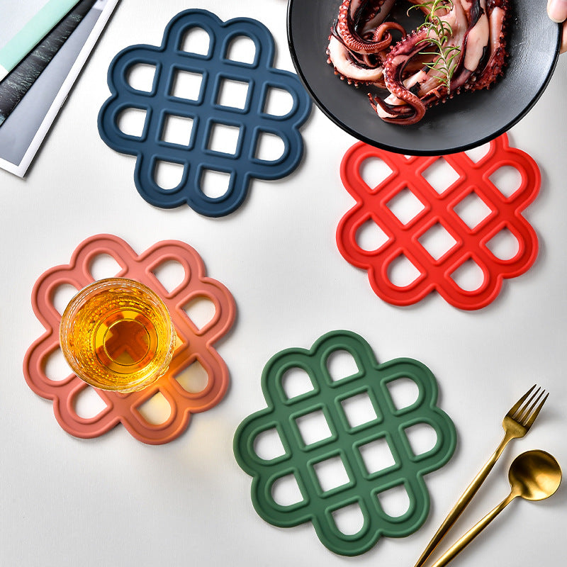 Heat-resistant silicone coaster with decorative design Kalsten