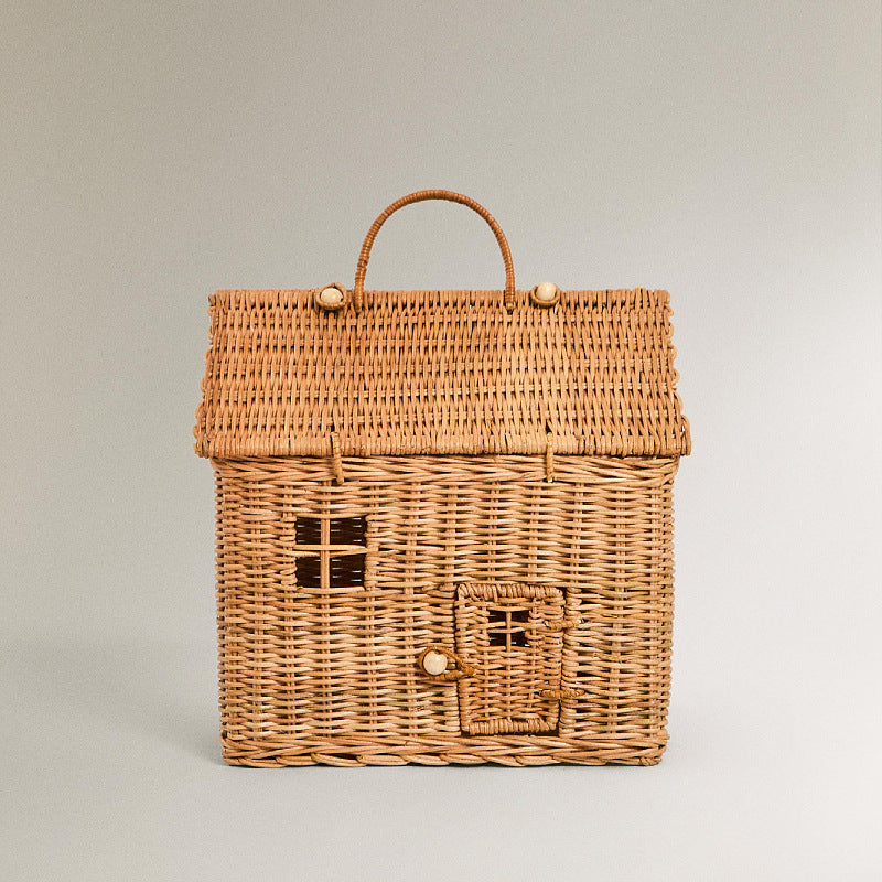 Playful storage basket in house design Kalsten
