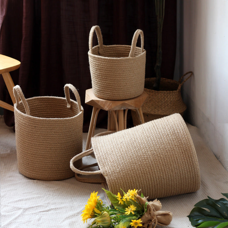 Handcrafted storage basket made of natural material Kalsten