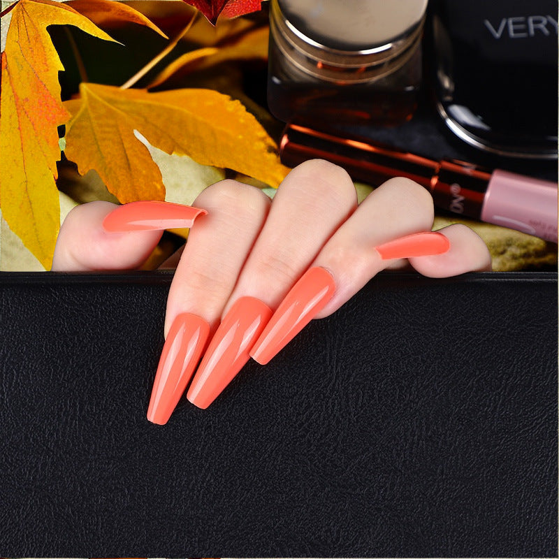 Artificial nails with elegant design Kalsten