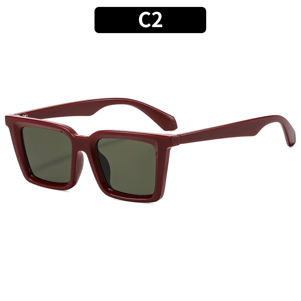 Chic Retro-Inspired Square Frame Sunglasses