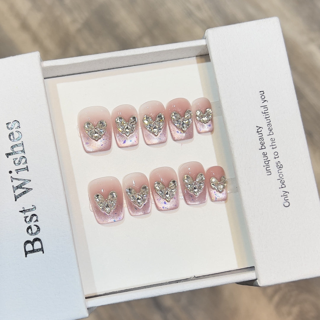 Glamorous Heart-Accent Press-On Nail Set Kalsten