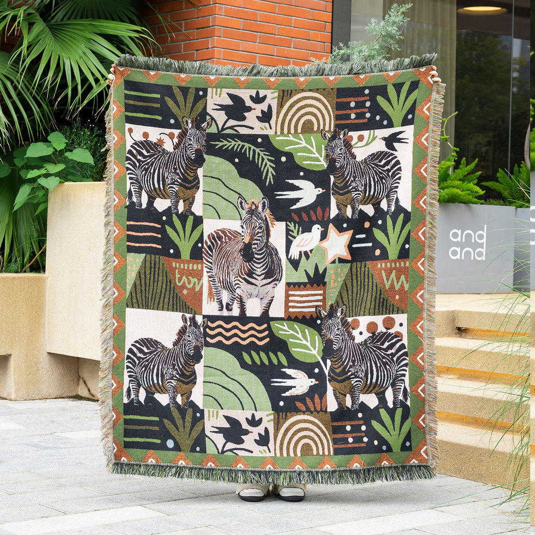 Artistic Animal-Themed Throw Blanket