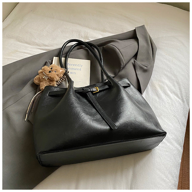 Luxurious Leather Shoulder Tote