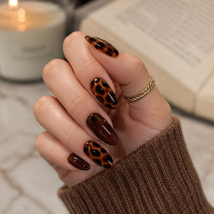 Artful stiletto nails with elegant leopard pattern Kalsten