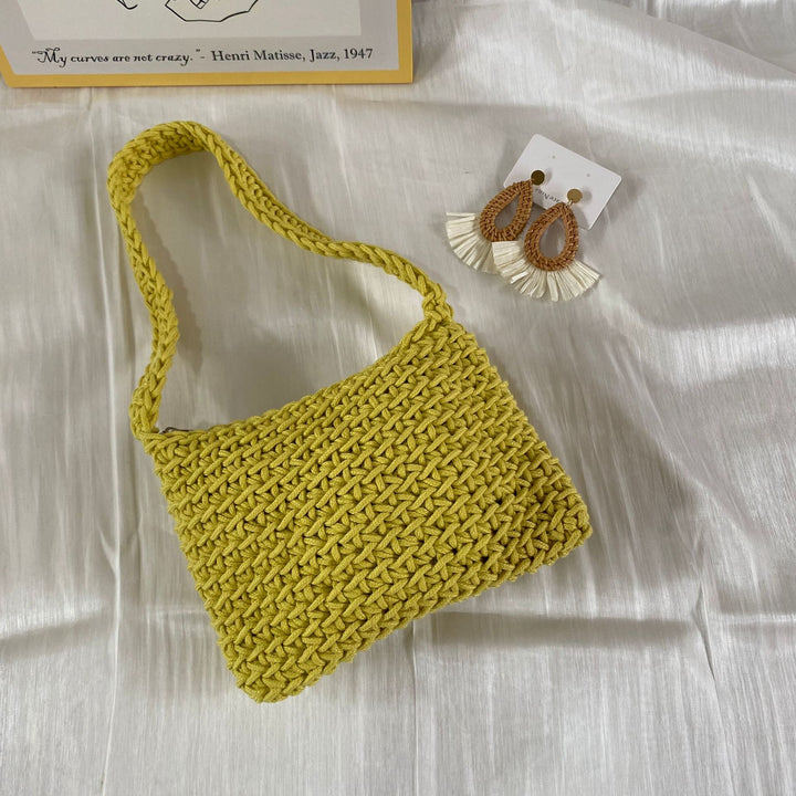 Hand-knotted shoulder bag made of high-quality sustainable material Kalsten