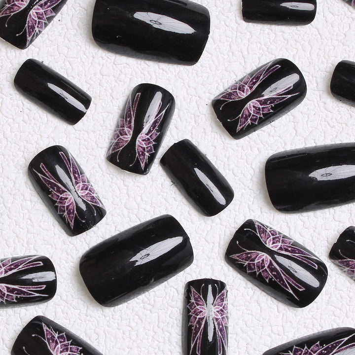 Artistic Press-On Nail Design Kalsten