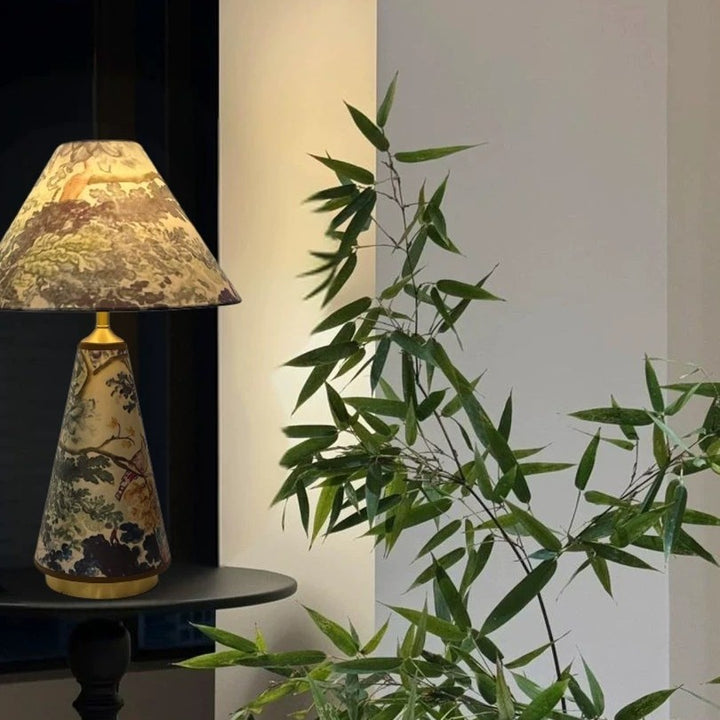 Artistic Floral Pattern Table Lamp