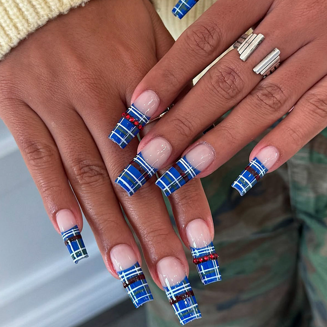 Artificial nails with plaid pattern and glitter stones Kalsten