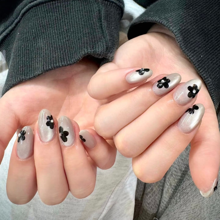 Floral-Inspired Press-On Nail Design Kalsten