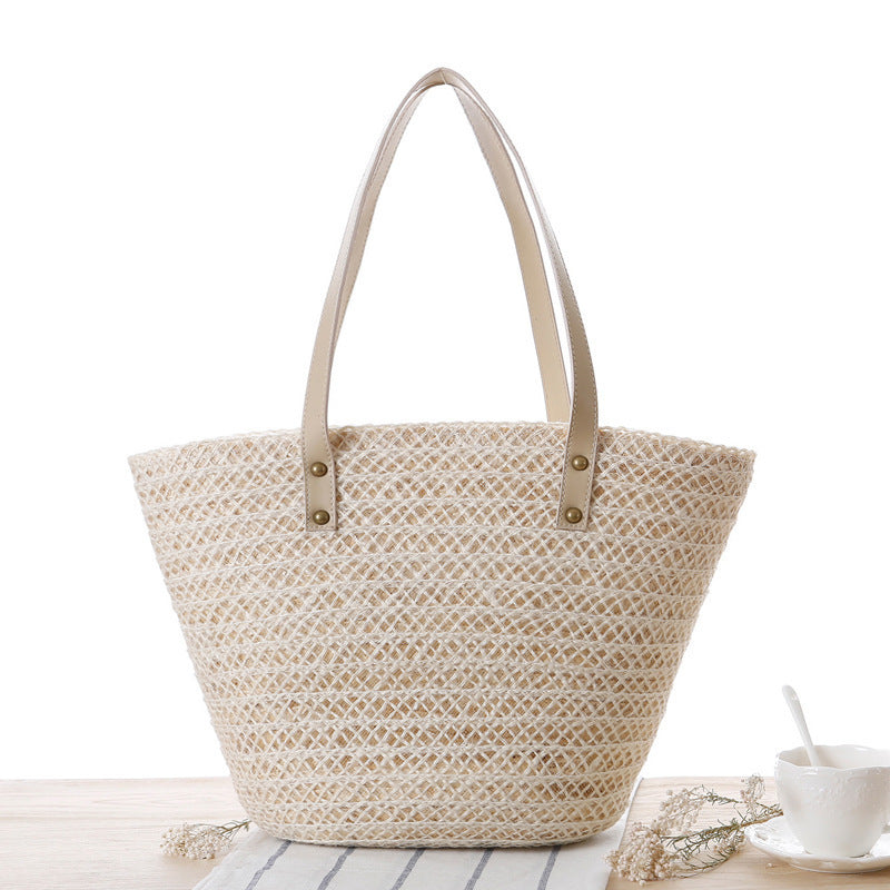 Straw bag with stylish knot closure Kalsten