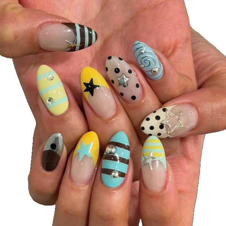 Stylish geometric accent artificial nails Kalsten