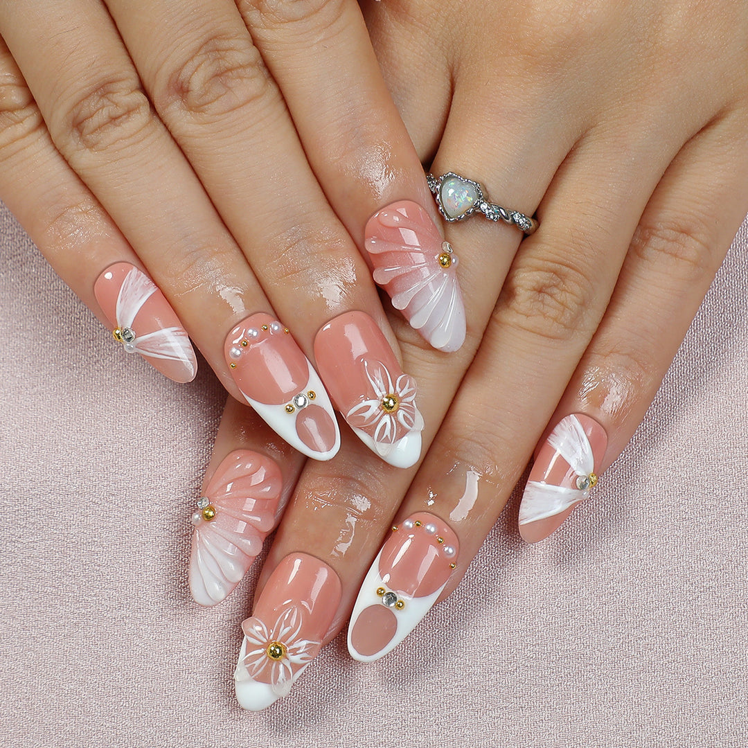 Nail art set with floral decorations and radiant accents Kalsten