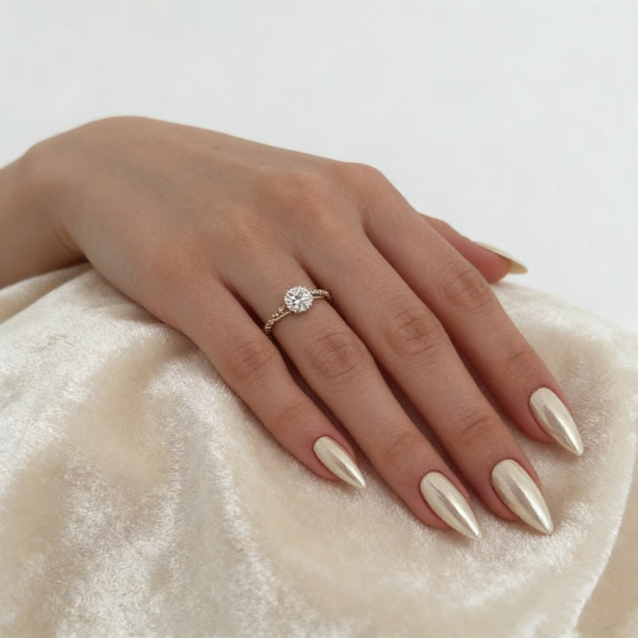Elegant Artificial Nails in Shimmering Metallic Look Kalsten