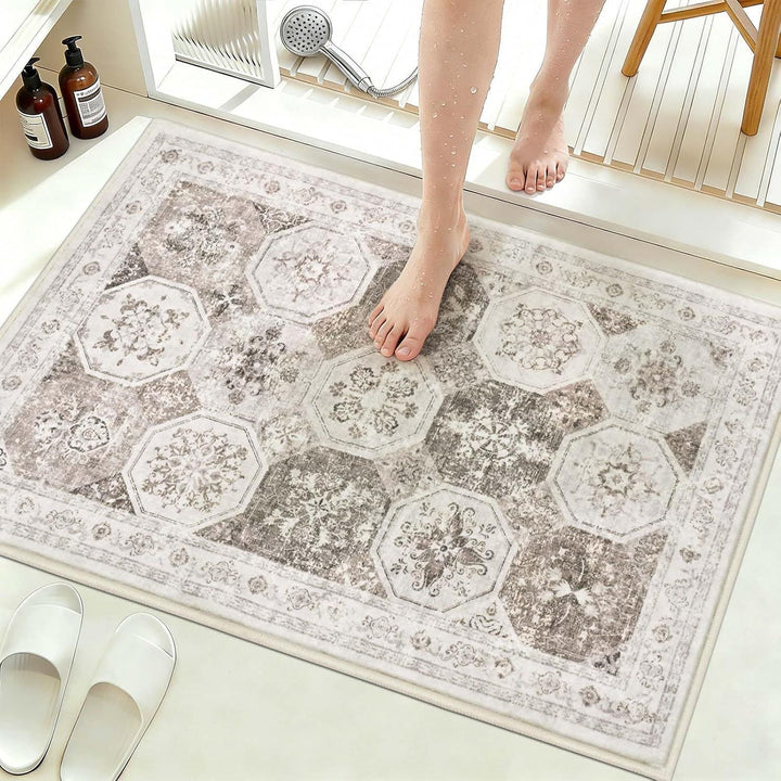 Vintage-Inspired Bathroom Mat