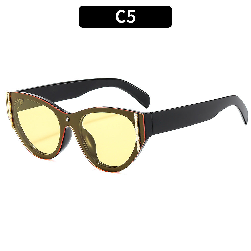 Fashionable Cat-Eye Sunglasses with Gold Accents