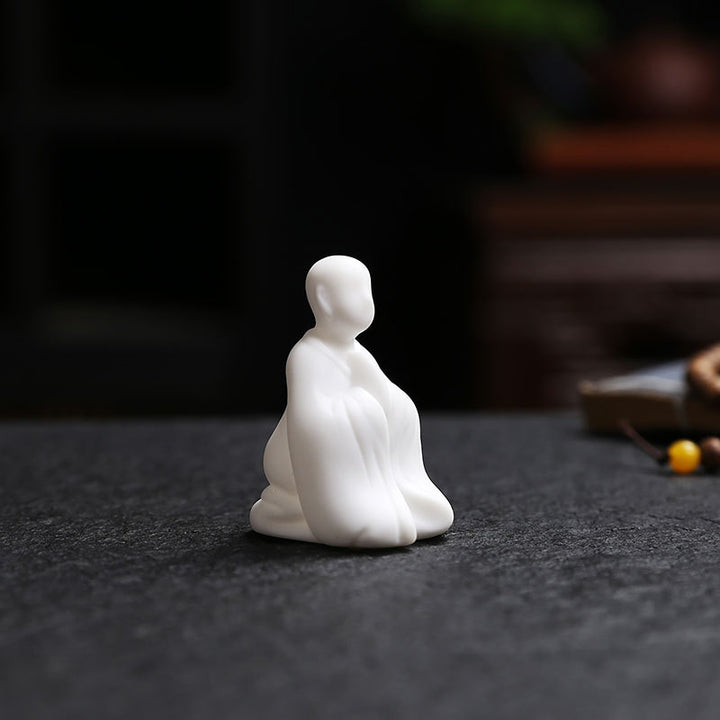 Elegant and modern Feng Shui sculpture Kalsten