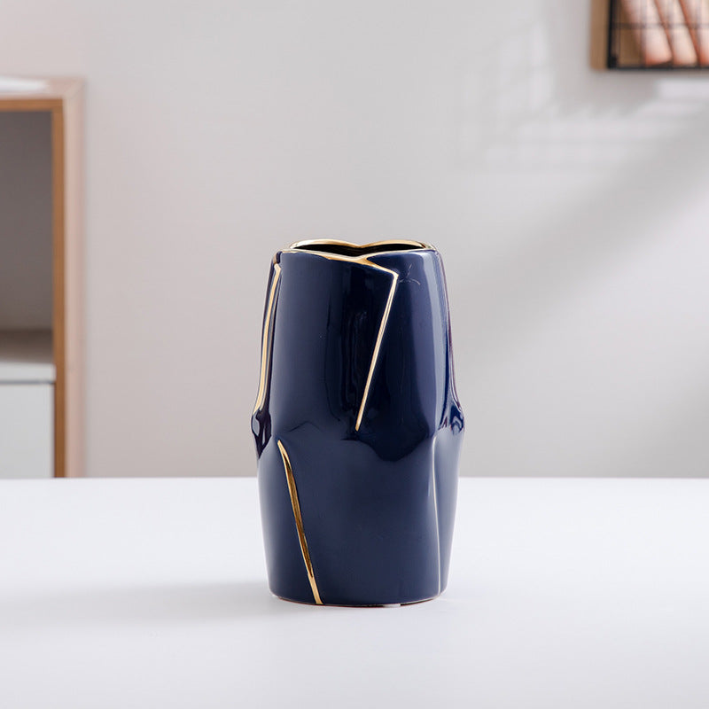 Decorative ceramic vase with golden accents Kalsten