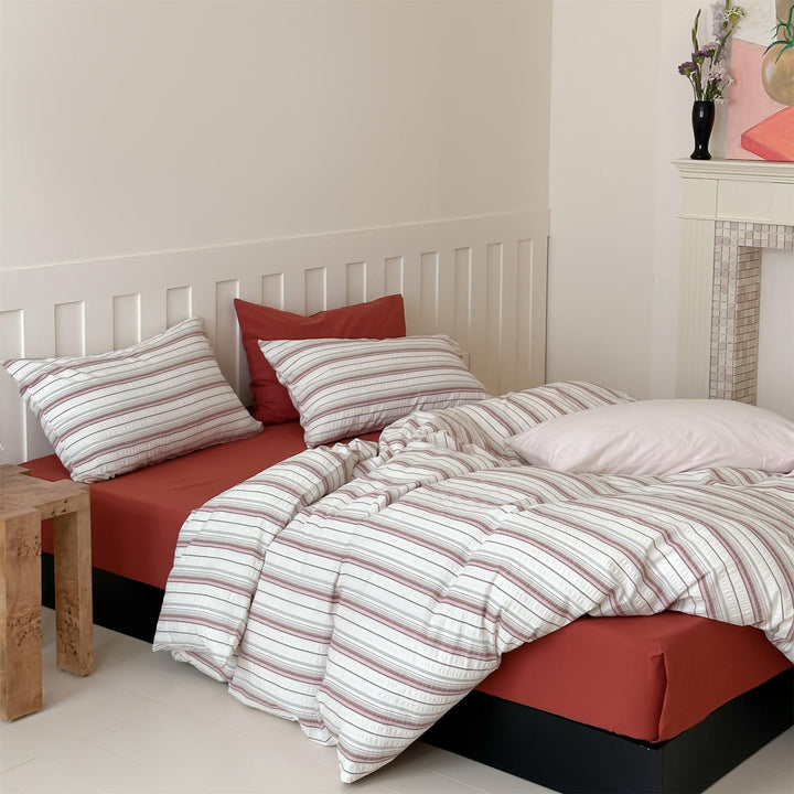 Striped cotton bedding set with waffle structure
