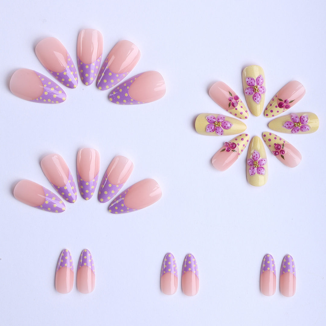 Artificial fingernails with floral design and glitter accents Kalsten