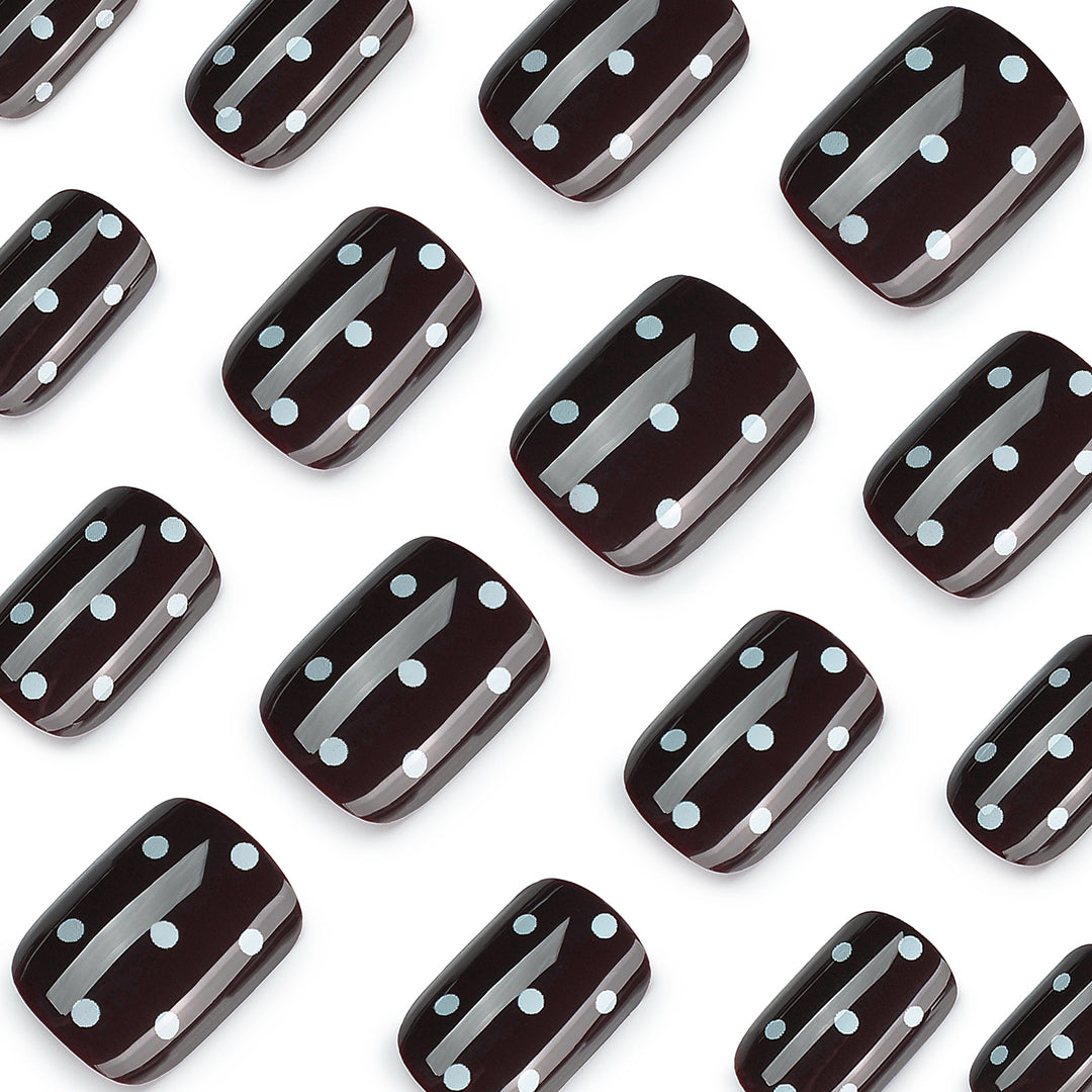 Artful Nail Art with Playful Dot Design Kalsten