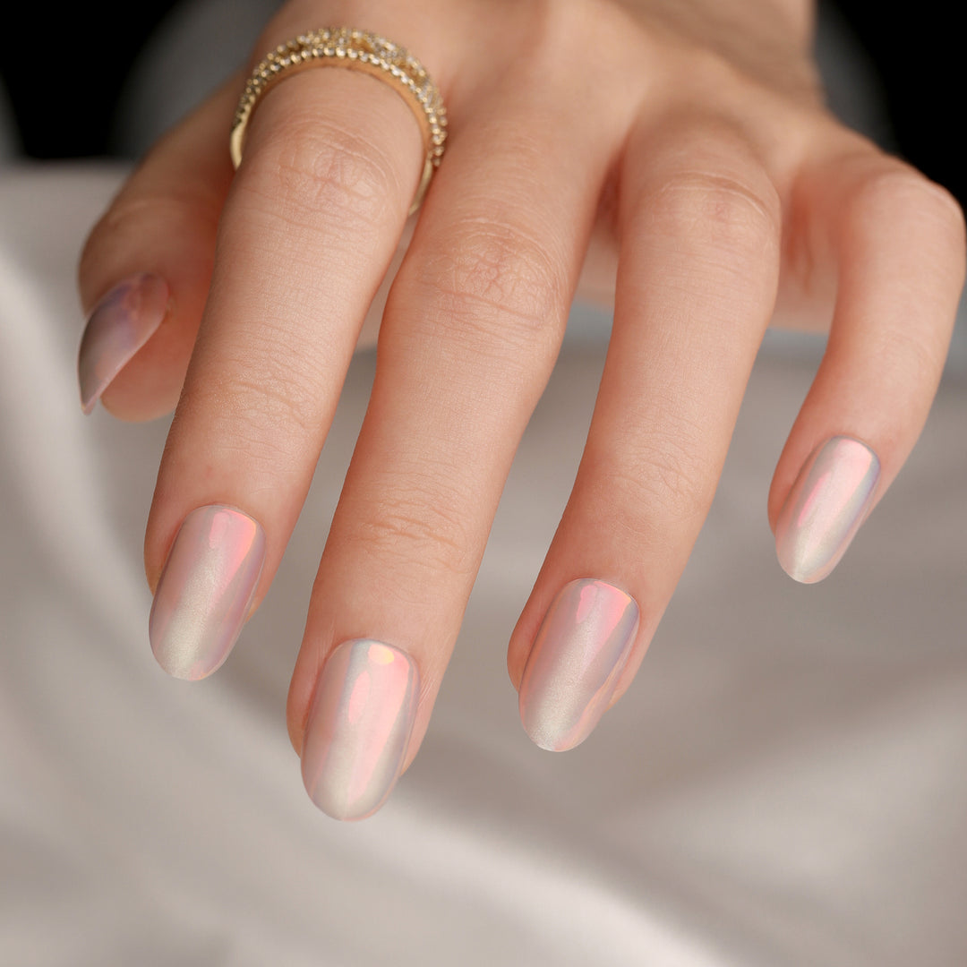 Trendy Nail Extensions with Shimmering Gradient Kalsten