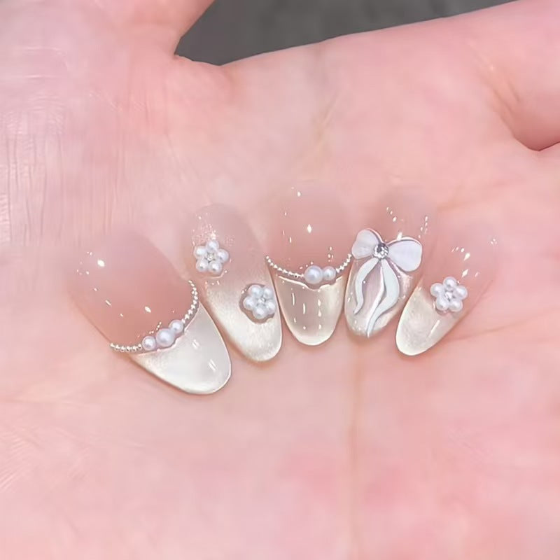 Elegant Bow-Embellished Press-On Nail Set