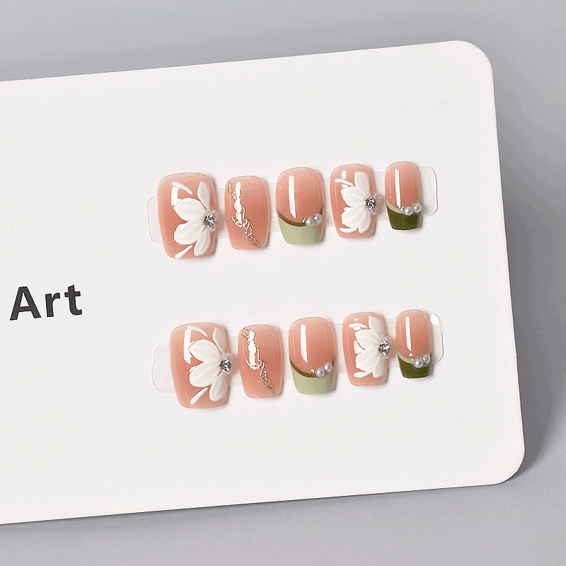 Floral-Inspired Press-On Nail Set Kalsten