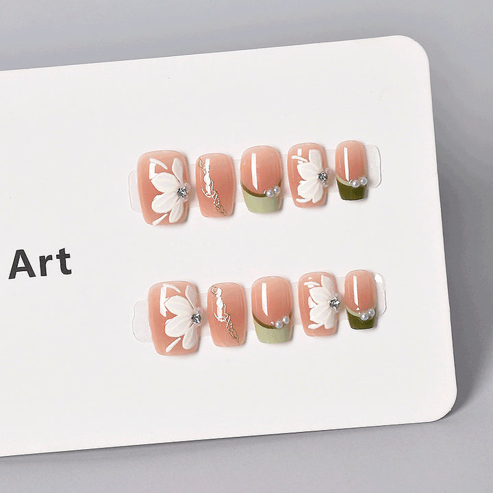 Floral-Inspired Press-On Nail Set Kalsten
