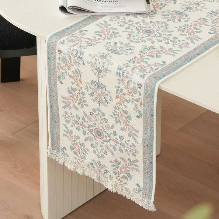 Woven jacquard table runner with floral medallion and fringes Kalsten