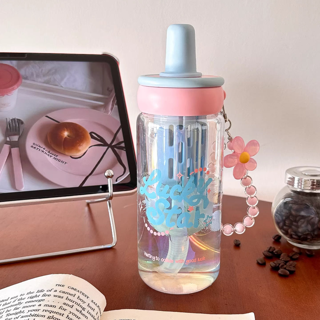 Women's creative drinking bottle with integrated straw and keychain Kalsten