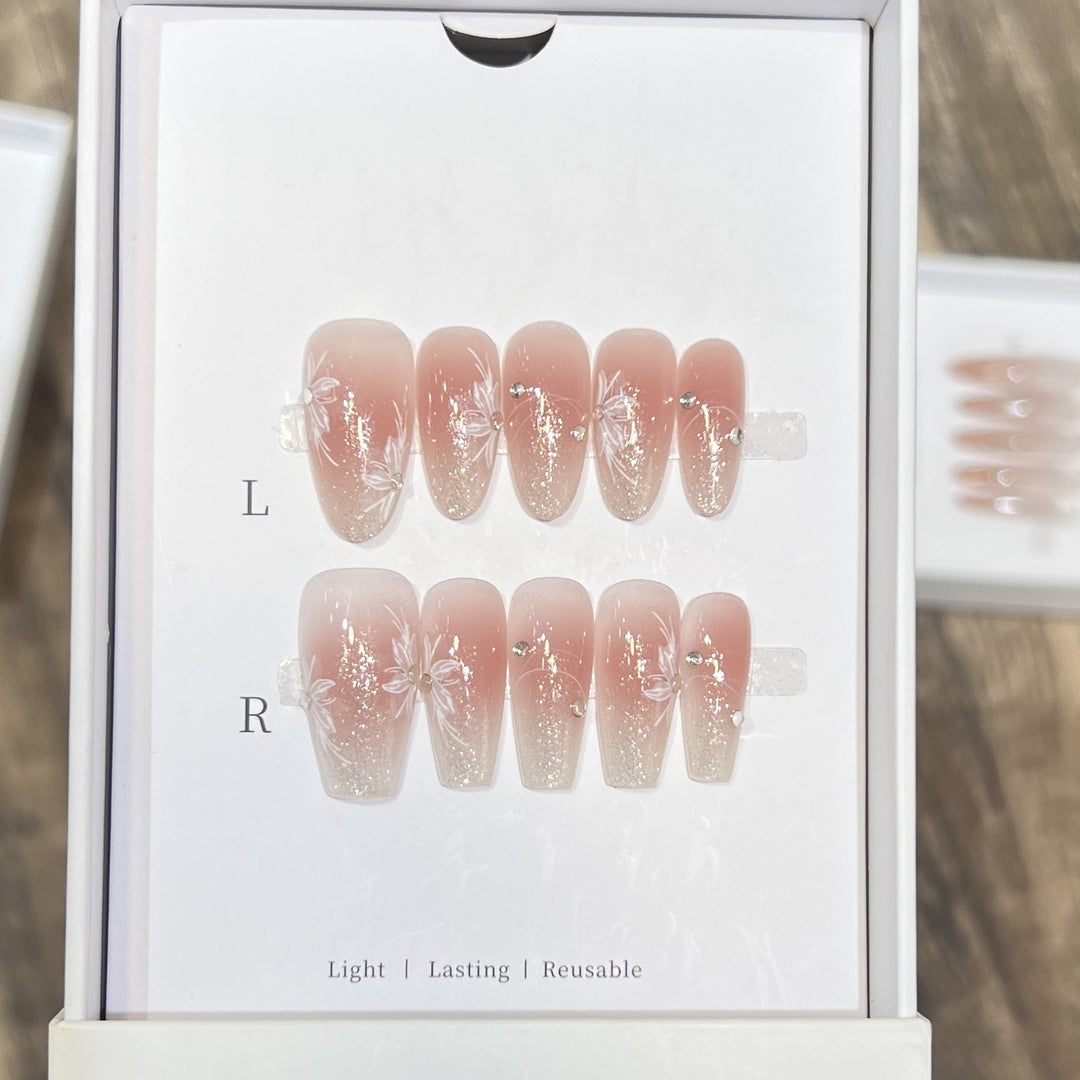Elegant Floral-Inspired Press-On Nail Set Kalsten