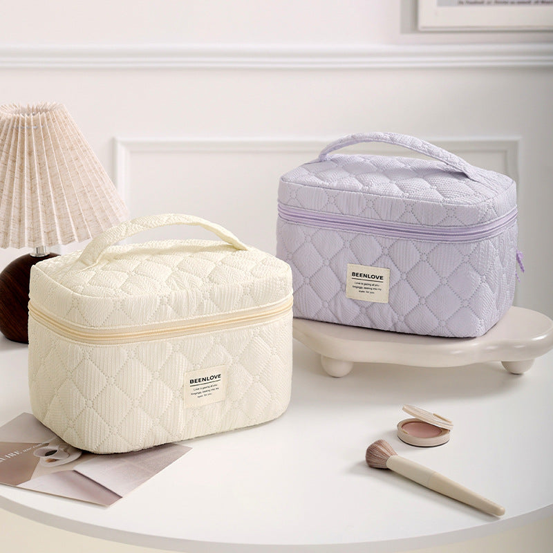 Quilted Multi-Compartment Makeup Organizer Kalsten