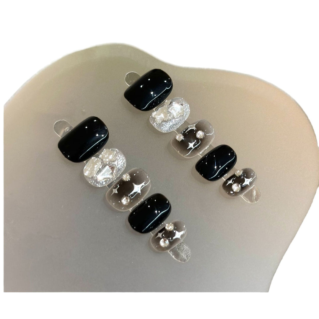 Glamorous Press-On Nail Set