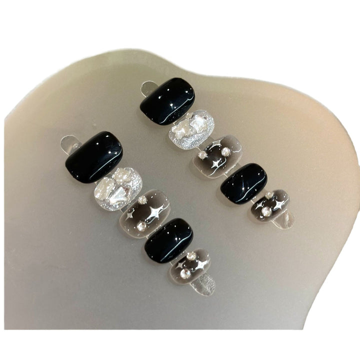 Glamorous Press-On Nail Set