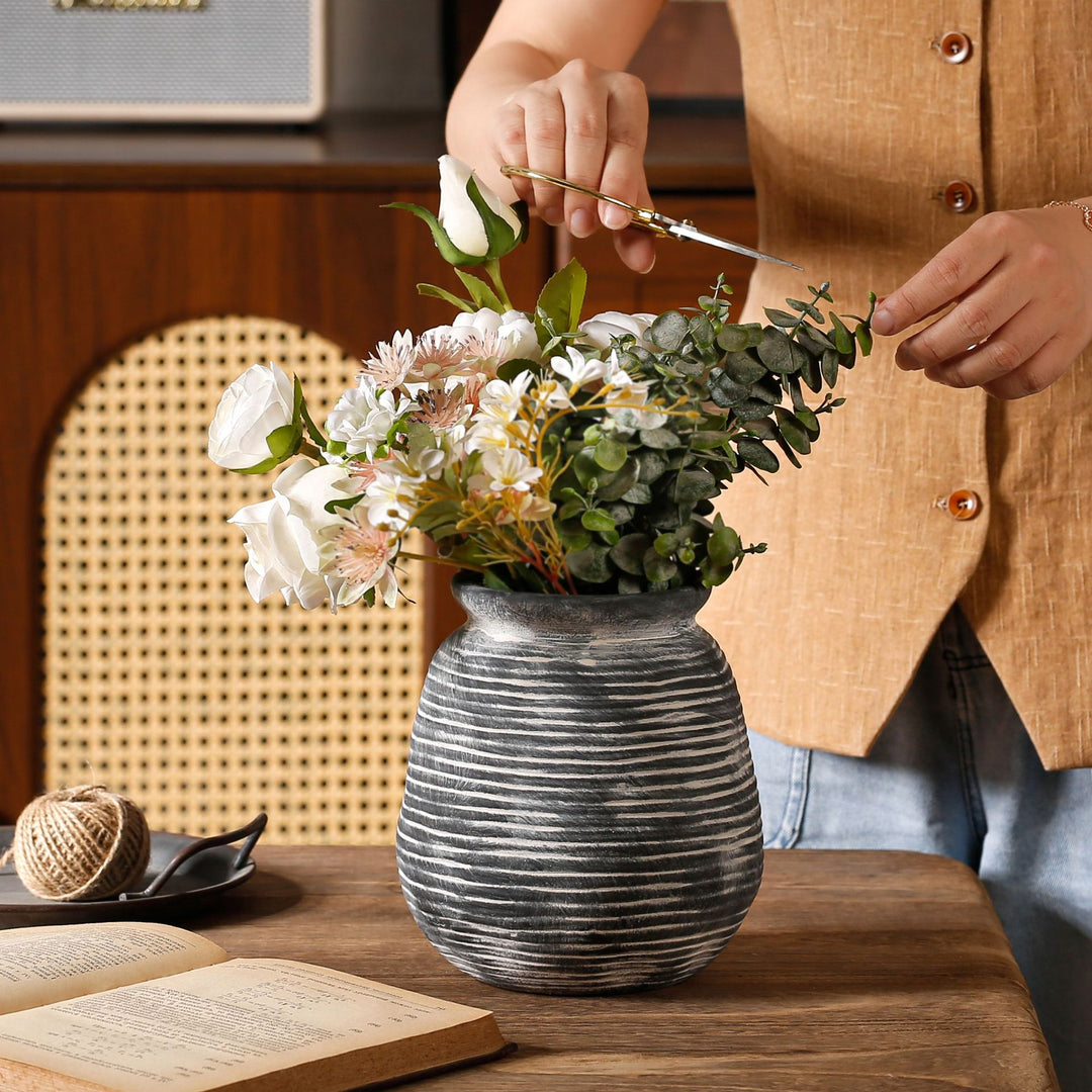 Elegant Artificial Flower Pot Kalsten