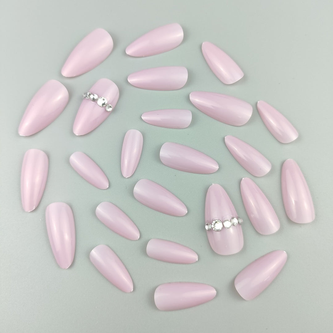 Elegant Almond-Shaped Nail Enhancements Kalsten 1789915615
