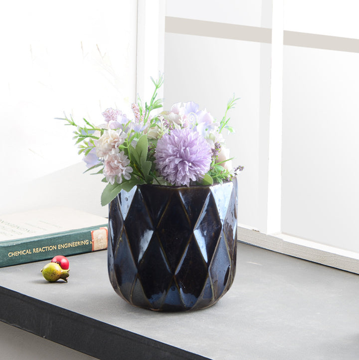 Elegant geometric plant bowl Kalsten