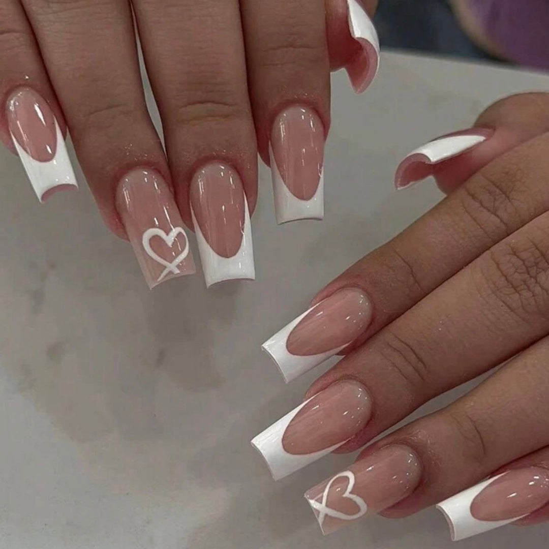 Artifical Nail Set with Elegant French Tips and Romantic Heart Decorations Kalsten