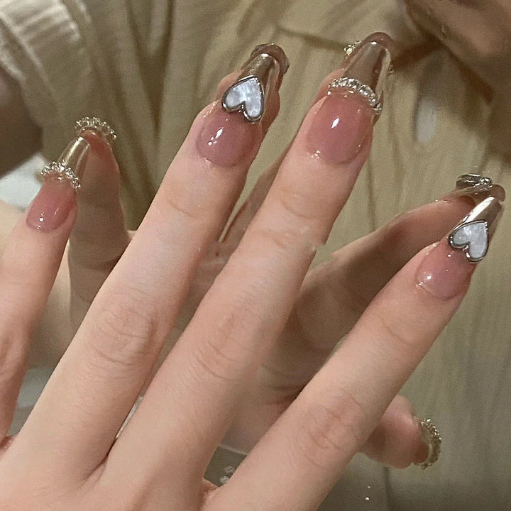 Heart-Embellished Press-On Nail Art Kalsten