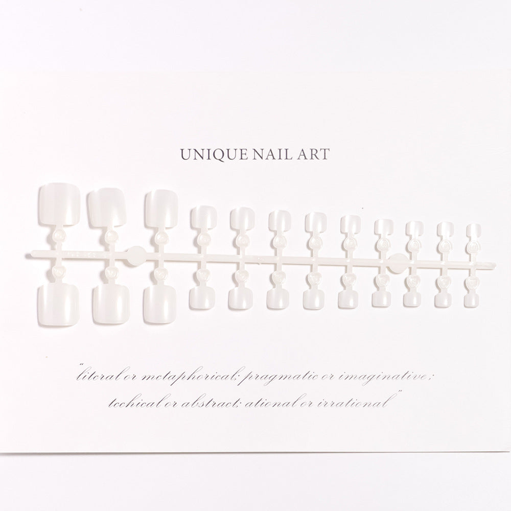 Unique Press-On Nail Art Kalsten