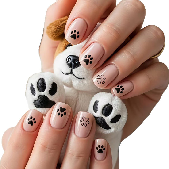 Fake nails with cute paw print design Kalsten