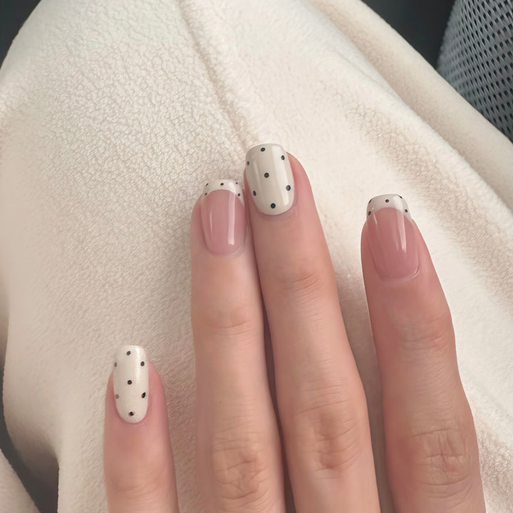 Artificial Nail Tips in Elegant Design Kalsten